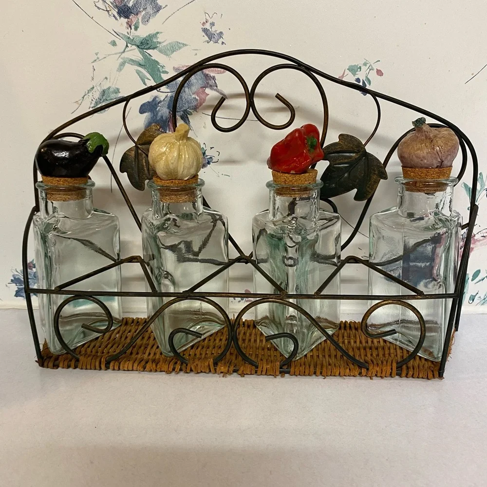 Farmhouse Cottage Country 4 Piece Spice Jar Set with Rack.